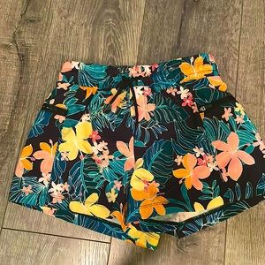 old navy girls shorts floral pockets ok sides multi color tropical